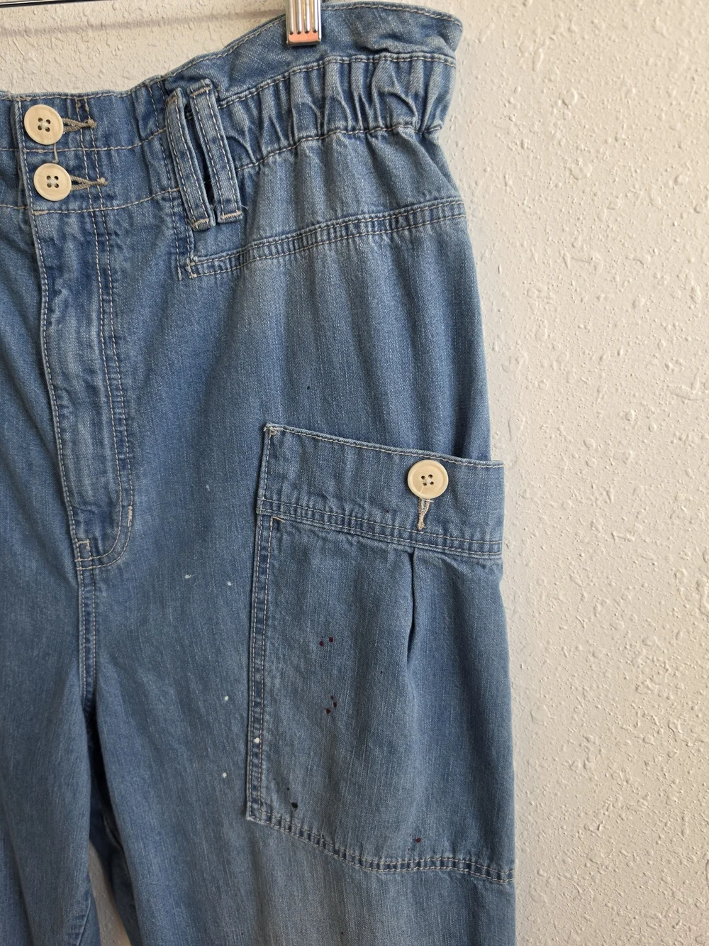 We The Free People Denim Cargo Barrel Jeans Paint Splatter Size Large  Descripti